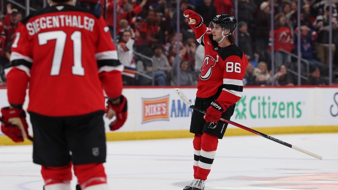 Jack Hughes' hat trick helps Devils double up Rangers 