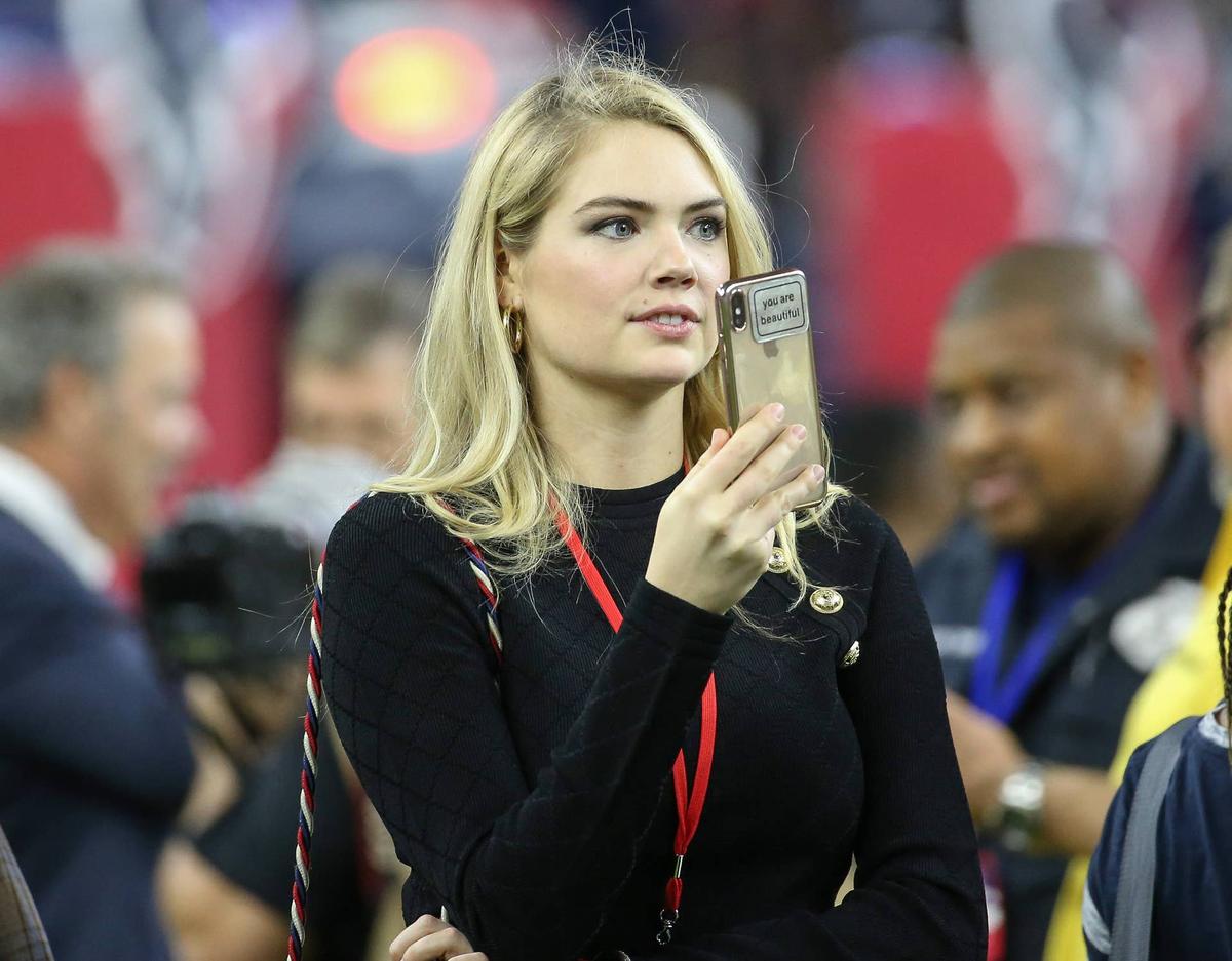  Nov 21, 2019; Houston, TX, USA; Model and actress Kate Upton on the sideline before a game between the Houston Texans and the Indianapolis Colts at NRG Stadium. Mandatory Credit: Troy Taormina-USA TODAY Sports 