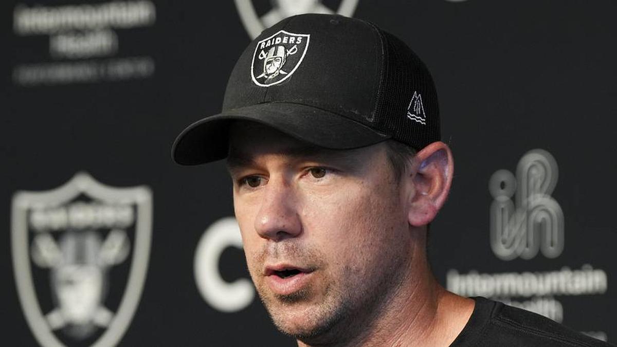  May 20, 2026; Henderson, NV, USA; Las Vegas Raiders head coach Klint Kubiak speaks during a news conference during organized team activities at Intermountain Health Performance Center. Mandatory Credit: Candice Ward-Imagn Images | Candice Ward-Imagn Images 