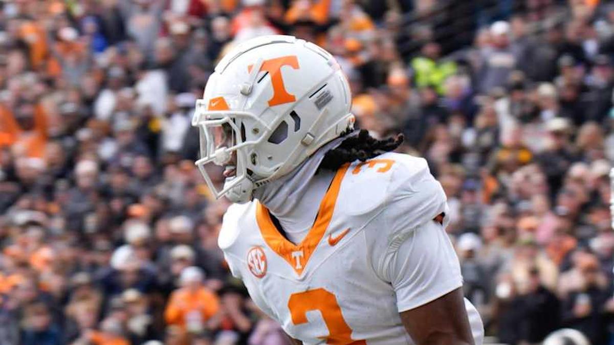  Tennessee defensive back Jermod McCoy (3) reacts after gaining control of a fumble during the second quarter at FirstBank Stadium in Nashville, Tenn., Saturday, Nov. 30, 2024. | Stephanie Amador / The Tennessean / USA TODAY NETWORK via Imagn Images 