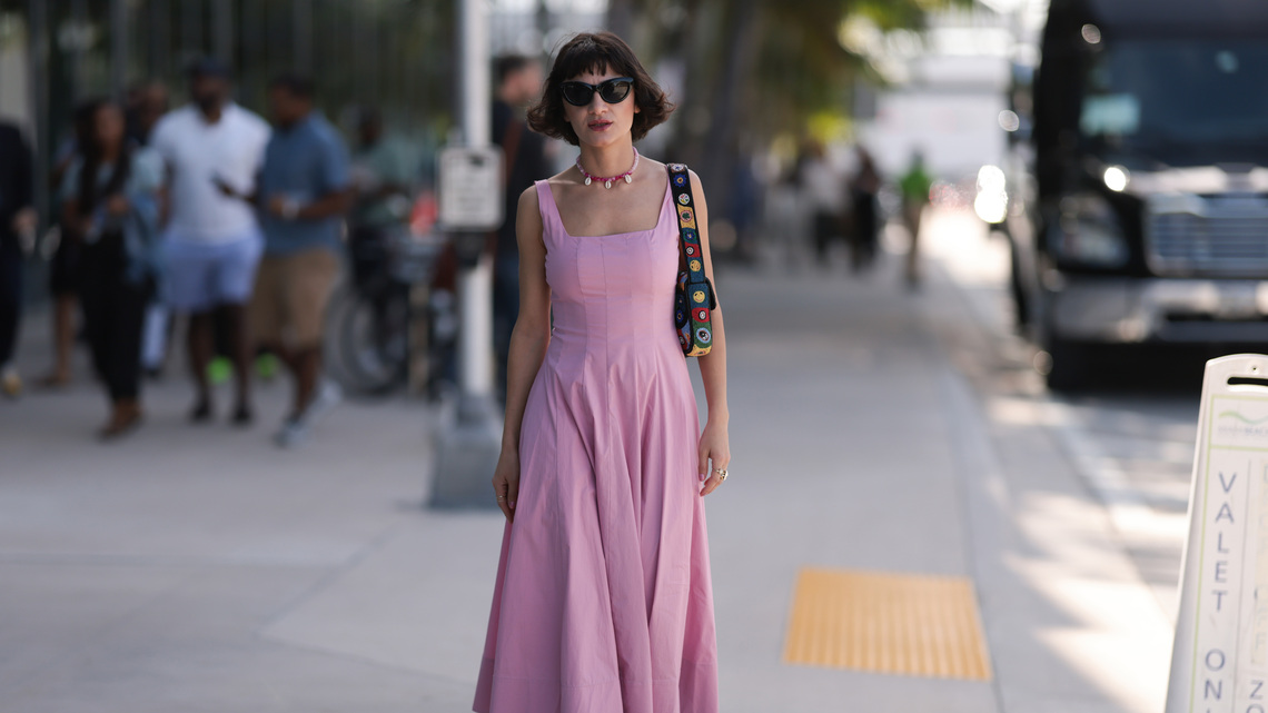19 Breezy Coastal Dresses That Sneakily Slim - No Shapewear Required 