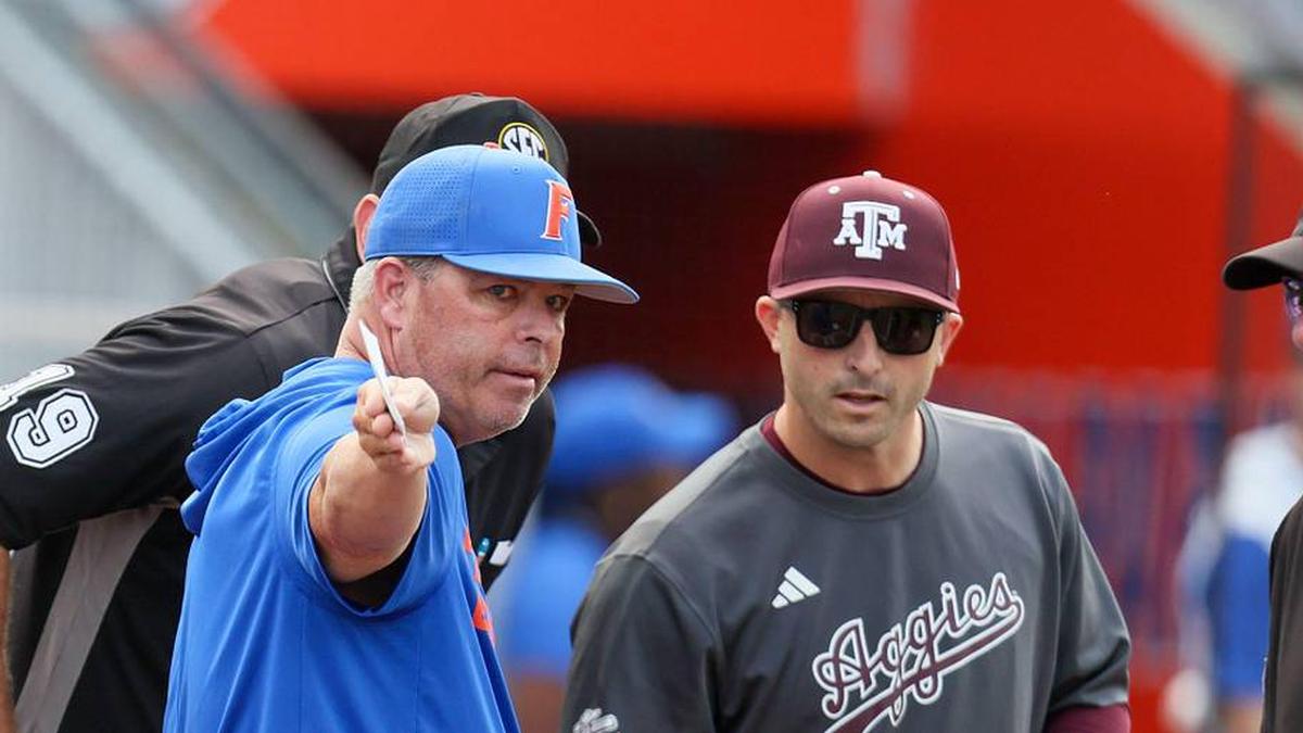  Florida head coach Kevin O'Sullivan talks with Texas A&M head coach Michael Earley before an NCAA baseball game at Condron Family Ballpark at Alfred A. McKethan Field in Gainesville, FL on Friday, April 24, 2026. [Alan Youngblood/Gainesville Sun] | Alan Youngblood/Gainesville Sun / USA TODAY NETWORK via Imagn Images 