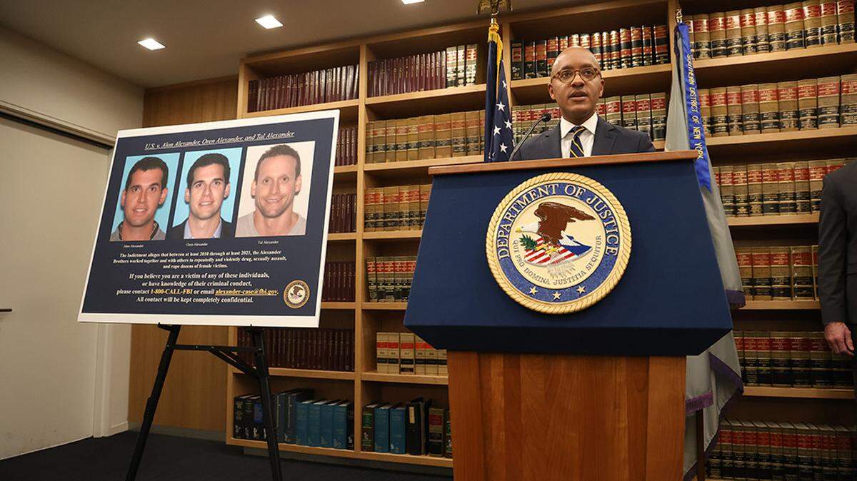 Damian Williams, the U.S. attorney for the Southern District of New York, speaks about the arrest of the real estate agent Alexander brothers and another sibling on sex trafficking charges at a news conference in New York, on Wednesday, Dec. 11, 2024. The three brothers are Oren Alexander, his older brother Tal Alexander, who until this summer were real estate agents in New York and Miami, and Alon Alexander, Oren’s twin, who did not work in real estate. (Jefferson Siegel/The New York Times)