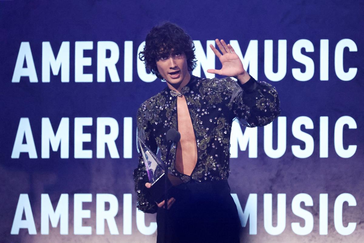SOMBR wins the award for Best Rock/Alternative Song for "back to friends" during the 2026 American Music Awards, in Las Vegas, Nevada, U.S., May 25, 2026. REUTERS/Mario Anzuoni