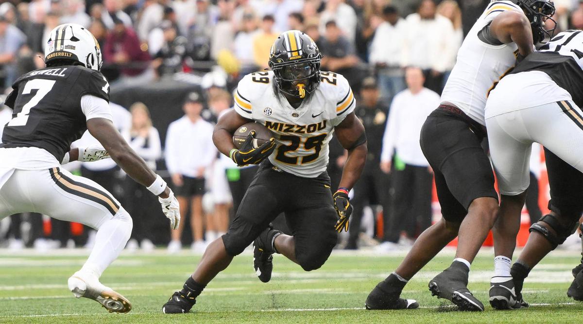  Missouri Tigers running back Ahmad Hardy (29) © Steve Roberts-Imagn Images