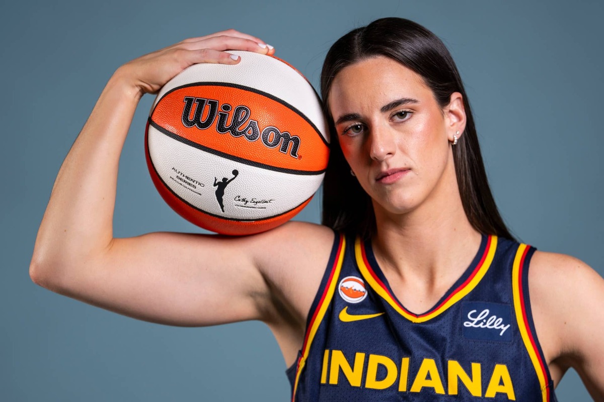  Indiana Fever guard Caitlin Clark (22) poses for a photo during media day. Grace Smith/IndyStar / USA TODAY NETWORK via Imagn Images
