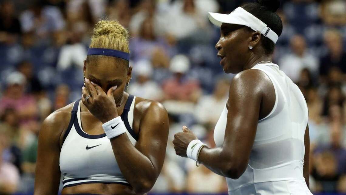 Williams sisters can’t hold late lead, fall in US Open doubles