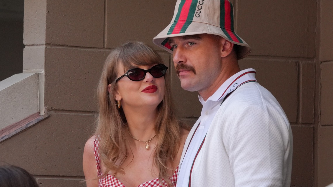 Taylor Swift Gives Surprise Show at Travis Kelce's Tight End University 