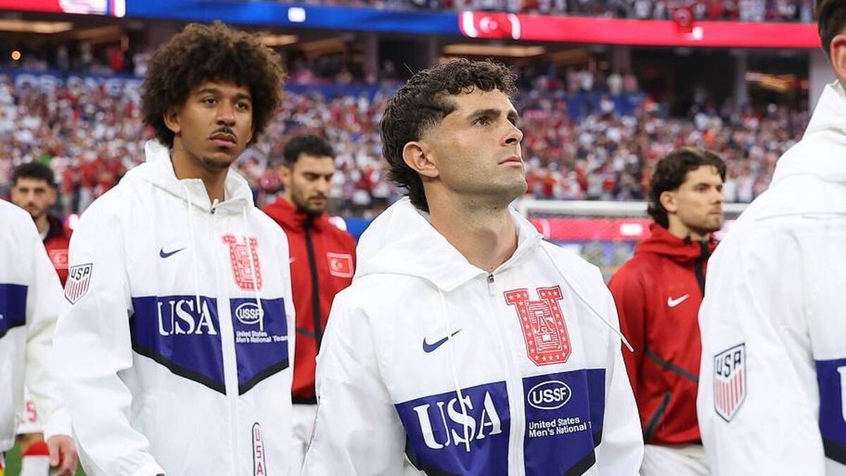  Christian Pulisic (right) and the USMNT didn't live up to Mauricio Pochettino's lofty expectations. | Emilee Chinn/Getty Images 