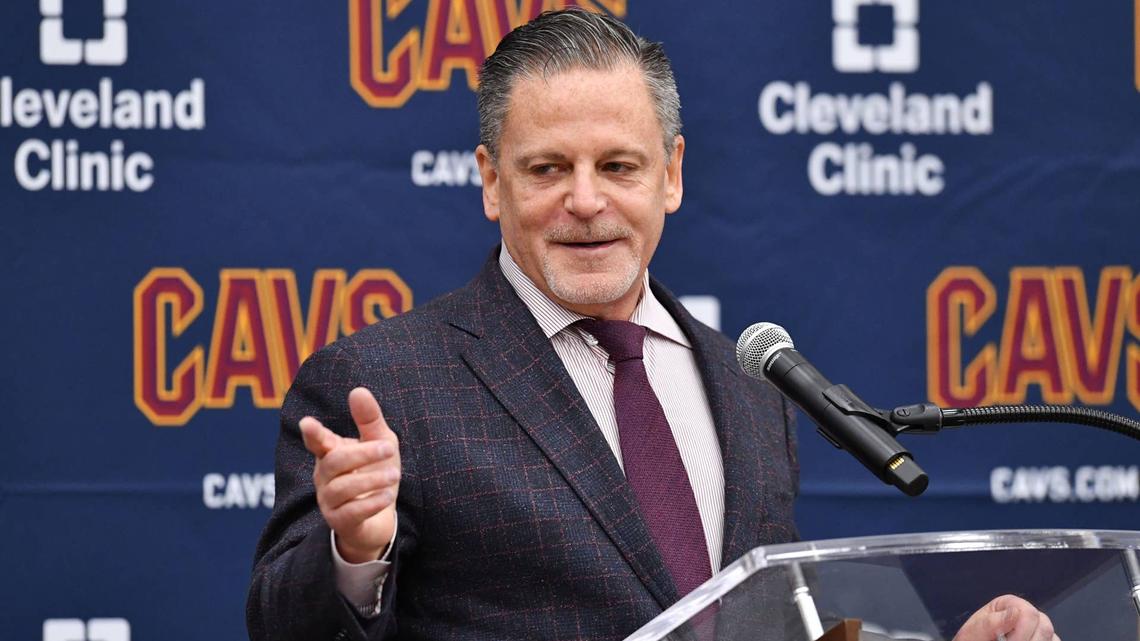 Dan Gilbert Hints at Changes After Knicks Sweep Cavs 