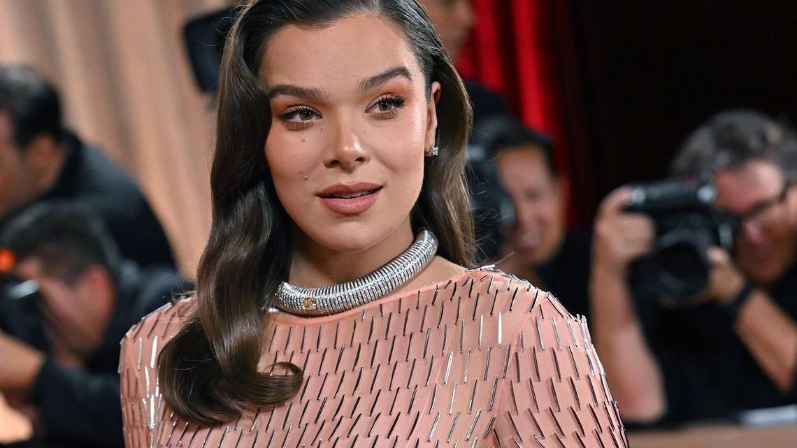 Hailee Steinfeld, Josh Allen welcome baby girl 