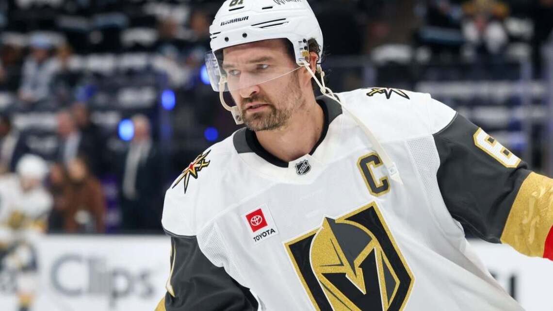 Vegas captain Mark Stone signs 2-year, $18M extension 