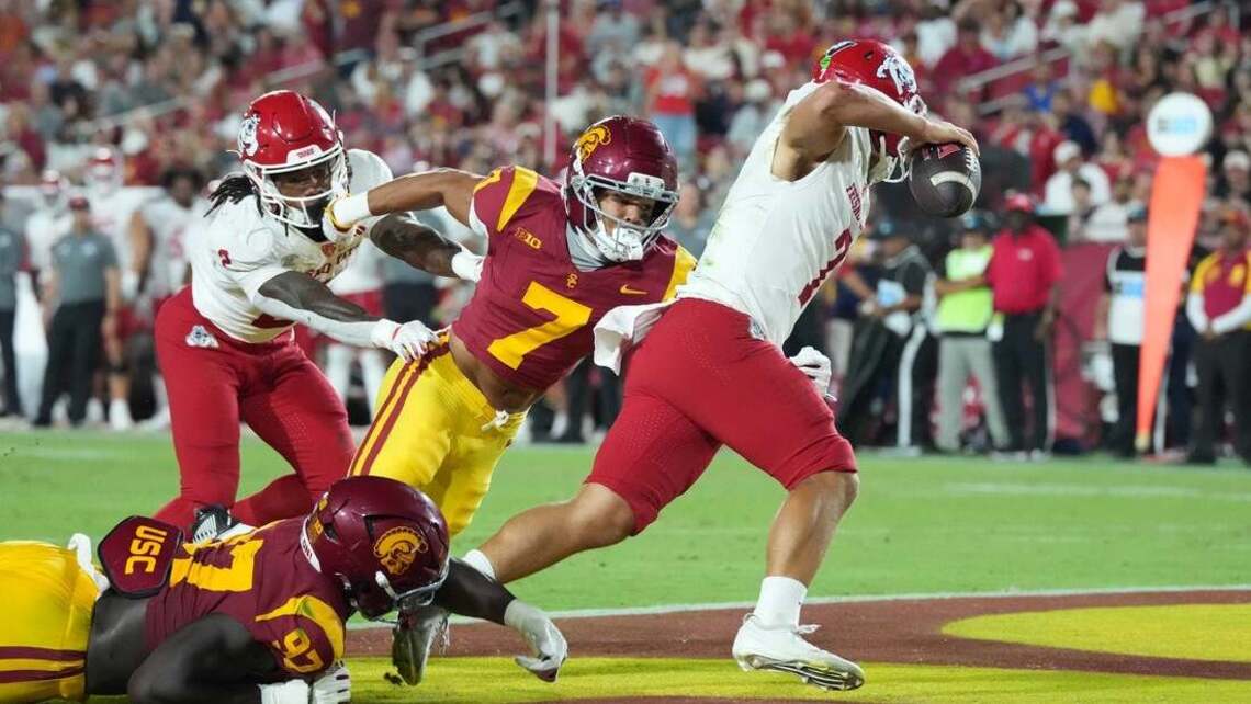 No. 14 Southern Cal flexing its defense as Louisiana visits