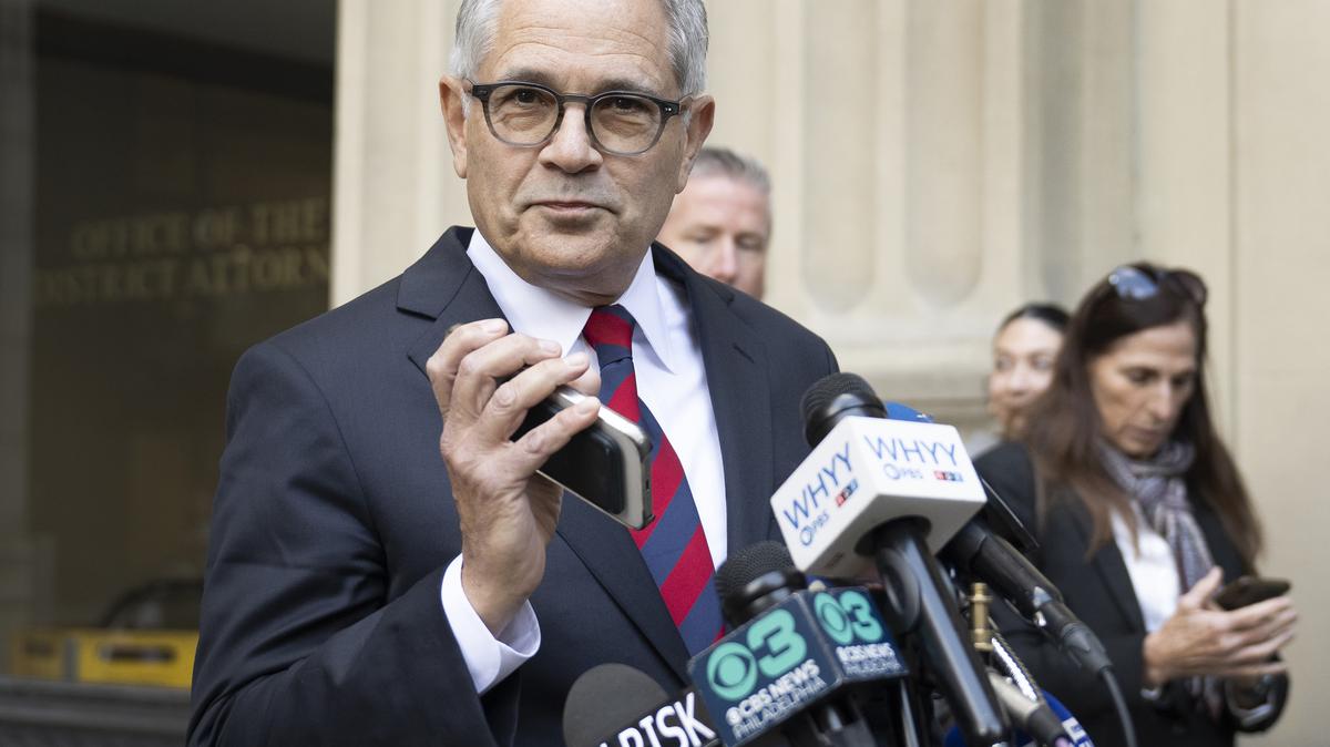 Philadelphia District Attorney Larry Krasner speaks to reporters during a news conference on Nov. 5, 2025. (Jose F. Moreno/The Philadelphia Inquirer/TNS)