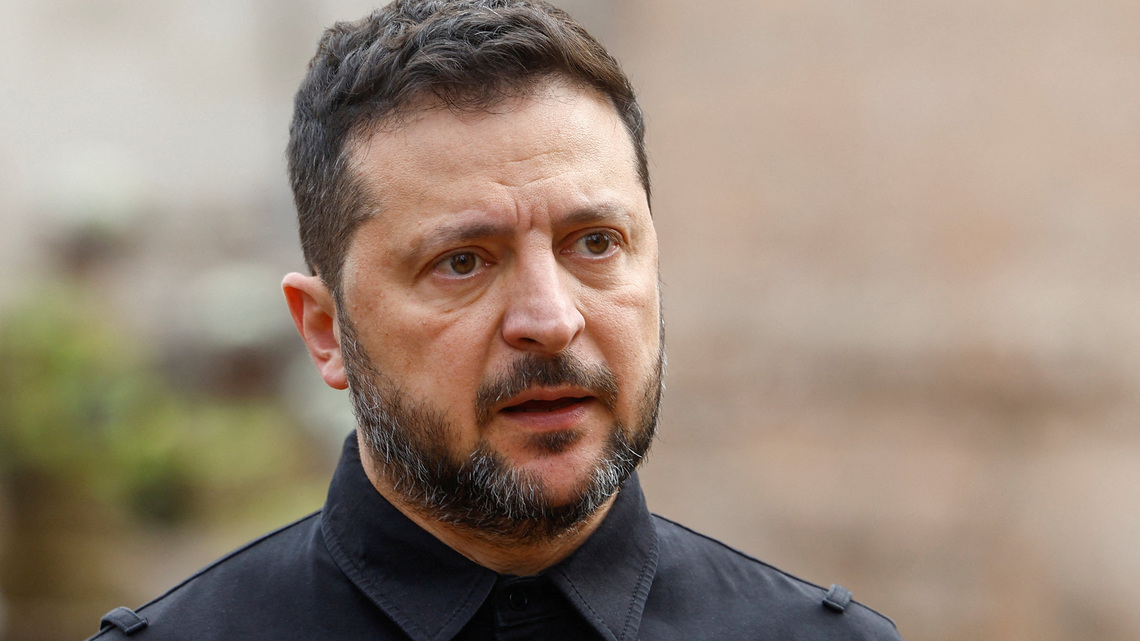 Zelenskiy seeks new talks with US envoys on ending Russia war 