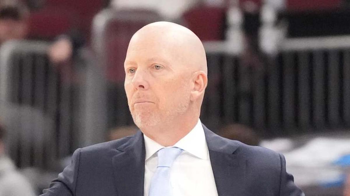  Mar 12, 2026; Chicago, IL, USA; UCLA Bruins head coach Mick Cronin gestures to his team against the Rutgers Scarlet Knights during the first half at United Center. Mandatory Credit: David Banks-Imagn Images | David Banks-Imagn Images 