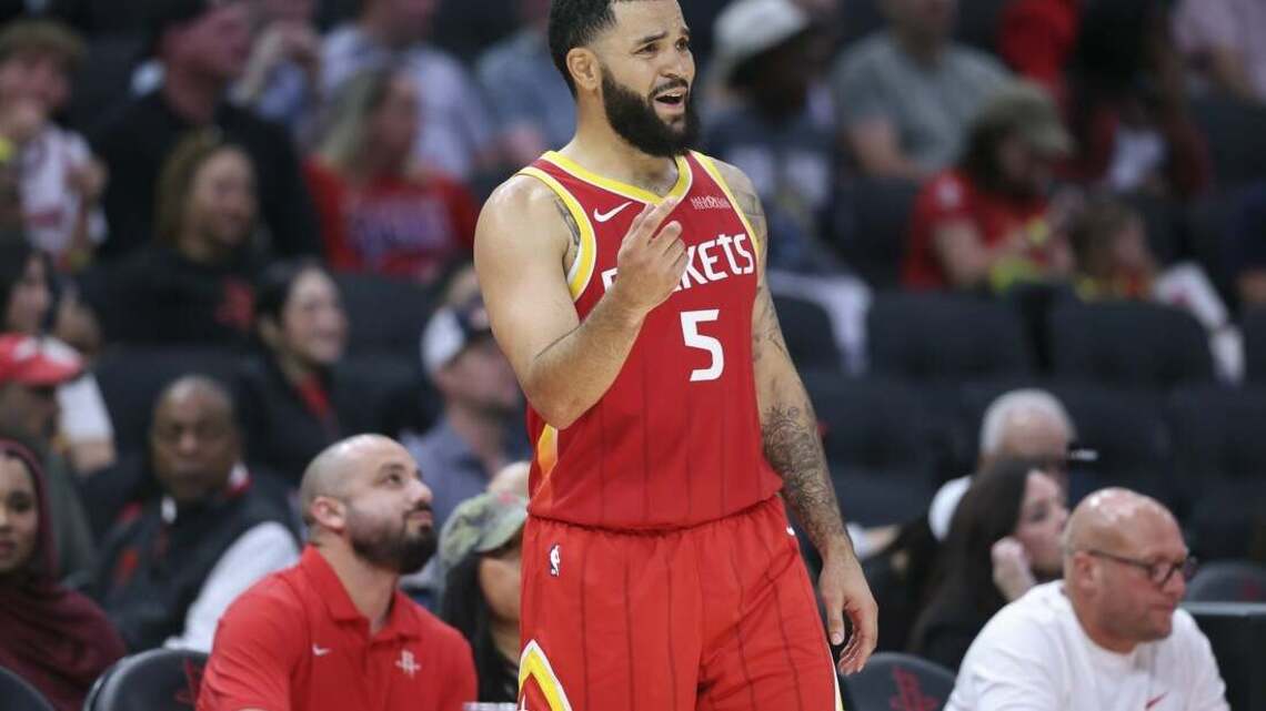 Fred VanVleet, deep Rockets take on improving Mavericks 