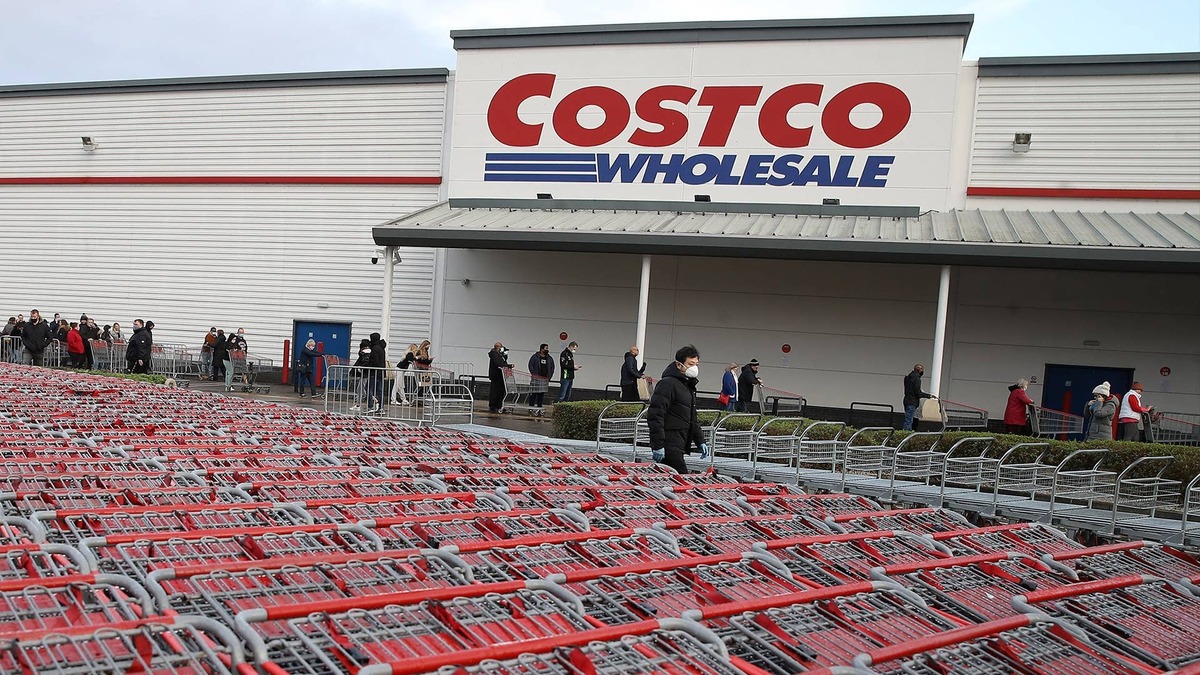  Costco will close for Independence Day in the U.S. Shutterstock