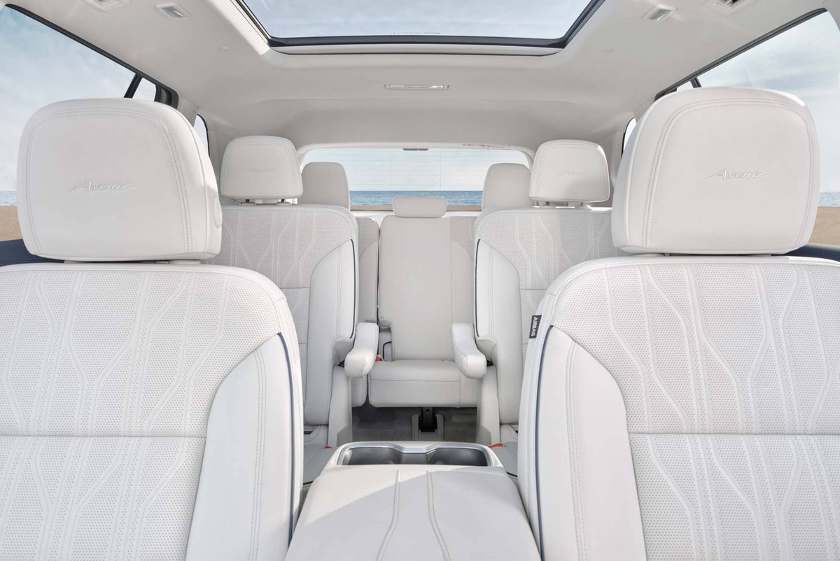  2026 Buick Enclave Avenir