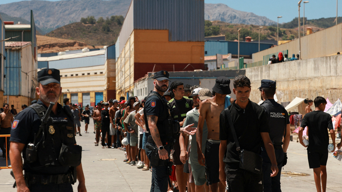 Spain hopes to transfer migrant minors to mainland within weeks
