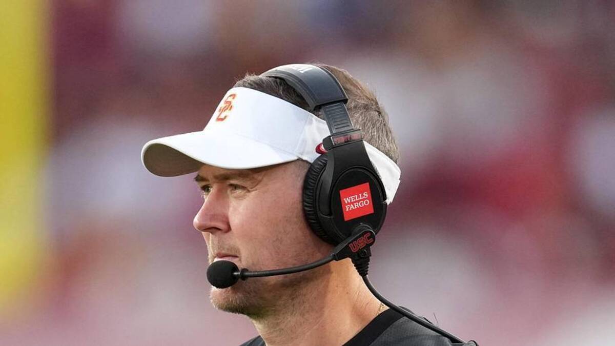  Aug 30, 2025; Los Angeles, California, USA; Southern California Trojans head coach Lincoln Riley watches from the sidelines against the Missouri State Bears in the first half at United Airlines Field at Los Angeles Memorial Coliseum. Mandatory Credit: Kirby Lee-Imagn Images | Kirby Lee-Imagn Images 