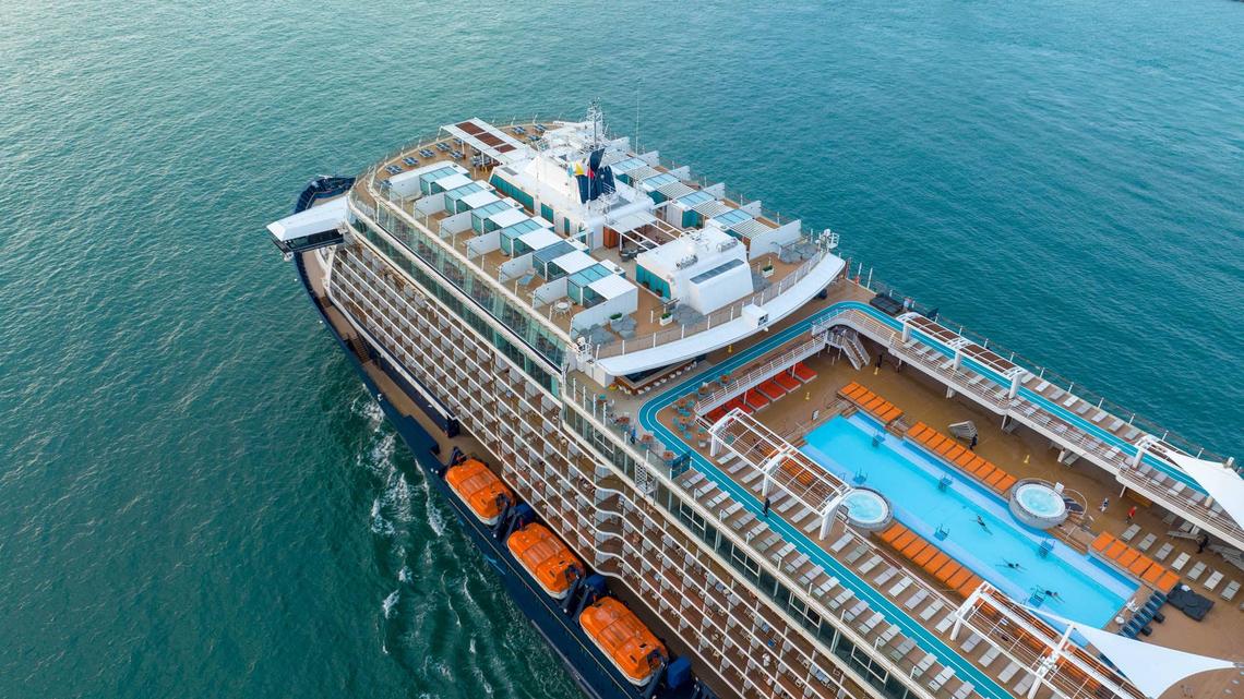 Booking a cruise with an unrelated teenager 