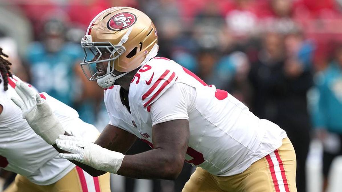  Sep 28, 2025; Santa Clara, California, USA; San Francisco 49ers defensive end Mykel Williams (98) during the second quarter against the Jacksonville Jaguars at Levi's Stadium. Mandatory Credit: Darren Yamashita-Imagn Images | Darren Yamashita-Imagn Images 