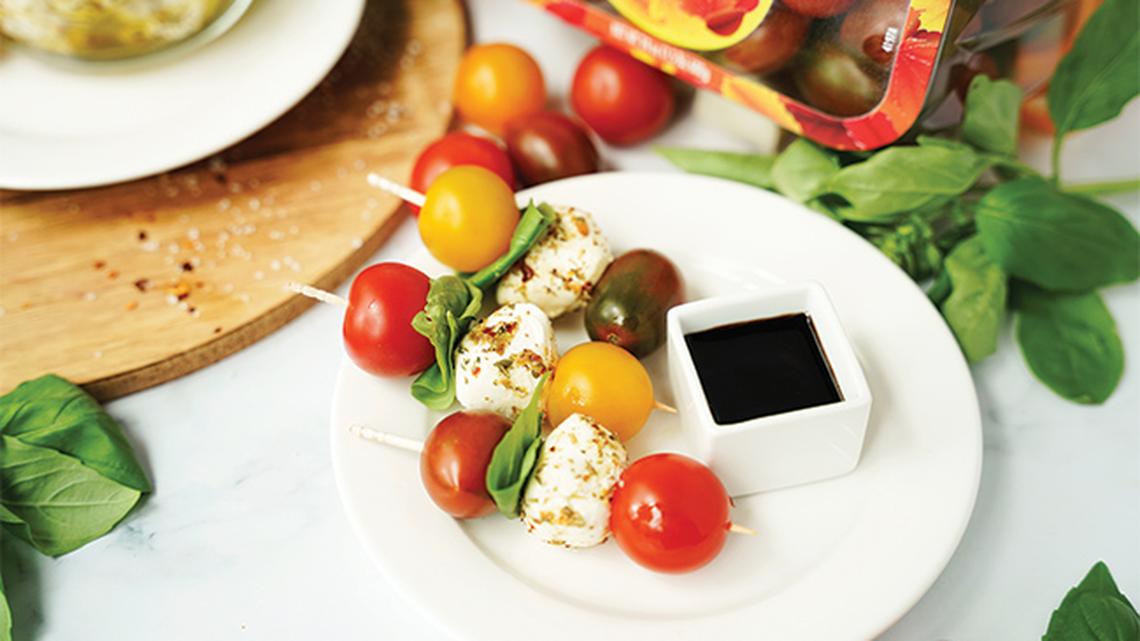 
        Snack Brighter: Fresh, Flavorful Noshes and Nibbles
       