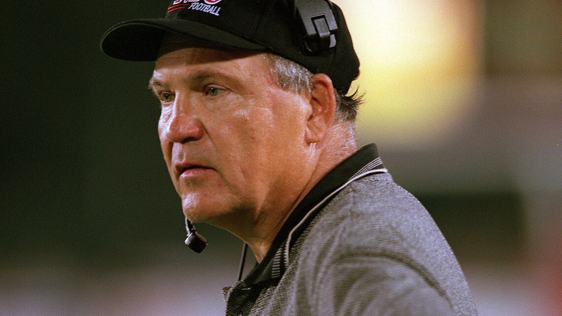 Former Northern Illinois coach Joe Novak, who ‘changed the trajectory of Huskie football,' dies at 81 
