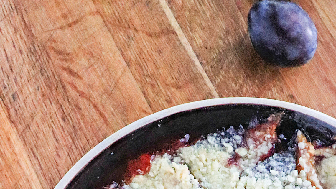 Gretchen's table: Tis the season for this crumble - if you can find plums 