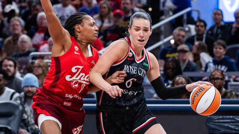 Aliyah Boston helps power Fever to comfortable win vs. Fire 