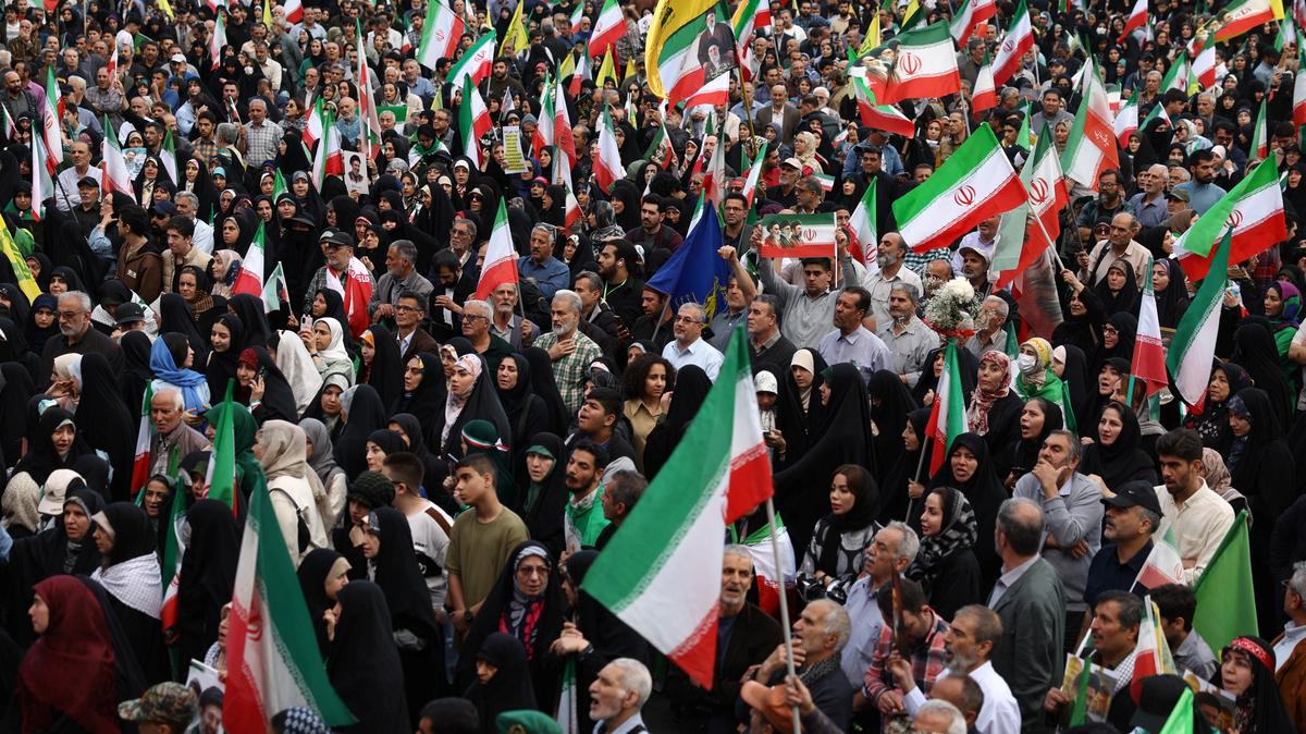 People attend a rally in Tehran, Iran, April 29, 2026. Majid Asgaripour/WANA (West Asia News Agency) via REUTERS ATTENTION EDITORS - THIS PICTURE WAS PROVIDED BY A THIRD PARTY