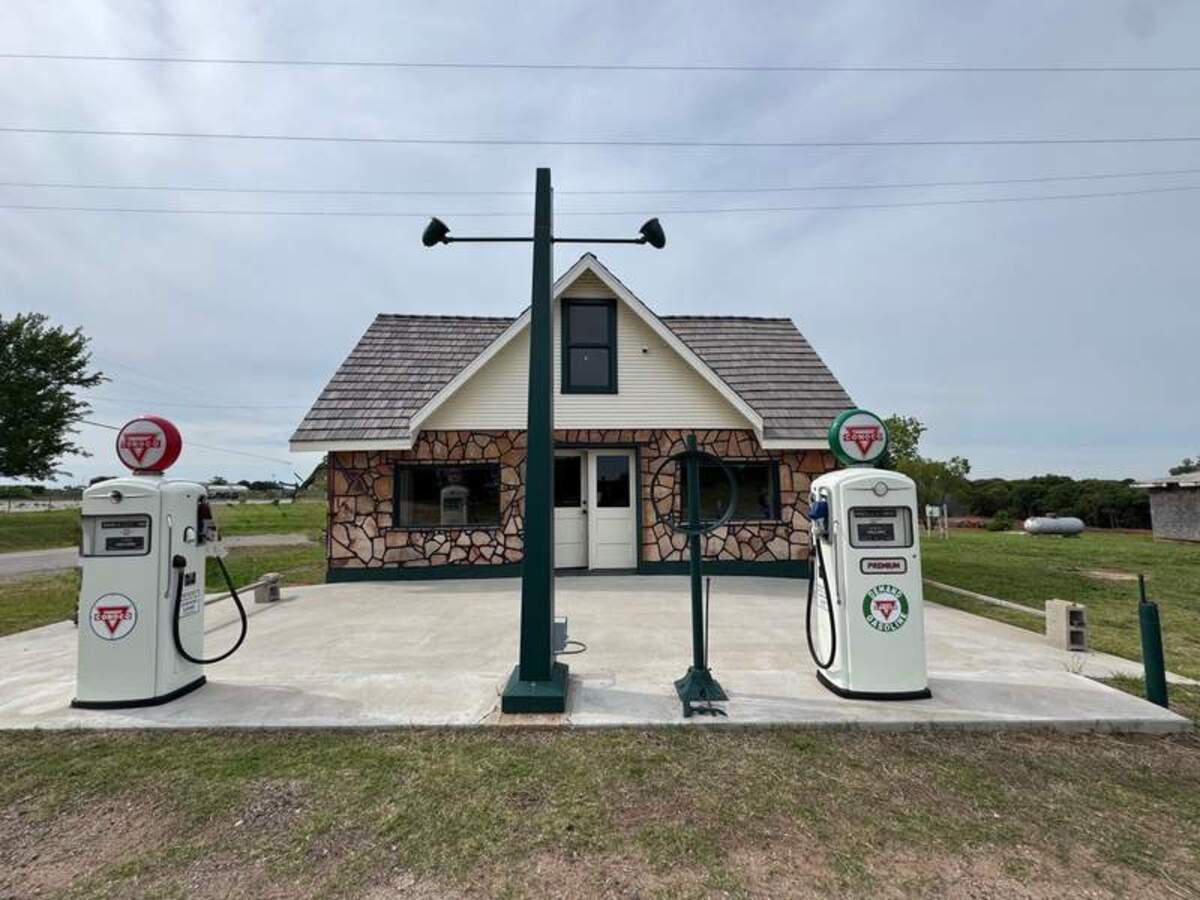  Threatt Filling Station, the only Black American-owned and operated gas station and cafe serving as a safe haven for Black travelers during the Jim Crow era. Photo credit: Terri Marshall 