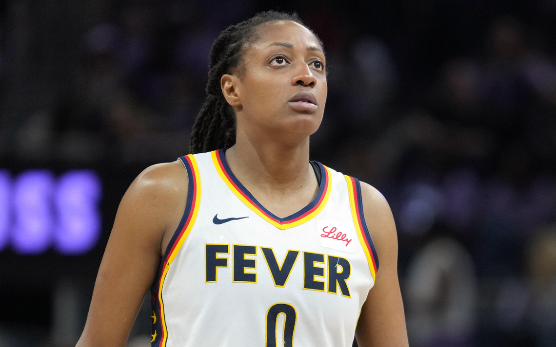  Indiana Fever guard Kelsey Mitchell (0) during the fourth quarter against the Golden State Valkyries Darren Yamashita-Imagn Images