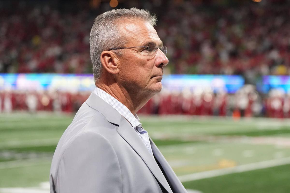 Urban Meyer on the sidelines prior to the 2025 Peach Bowl and semifinal game of the College Football Playoff between the Oregon Ducks and the Indiana Hoosiers. Dale Zanine-Imagn Images