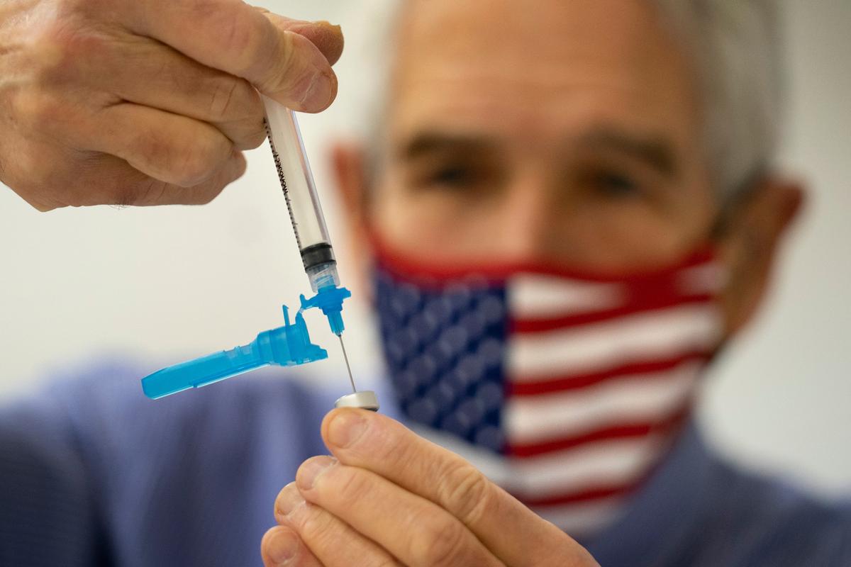Washington residents who have received their COVID-19 booster shots do not have to quarantine after exposure to the virus, under new state Department of Health guidance.