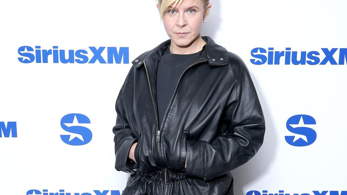 Robyn Recalls ‘Hardcore' IVF Journey as a Single Mom in Her 40s 