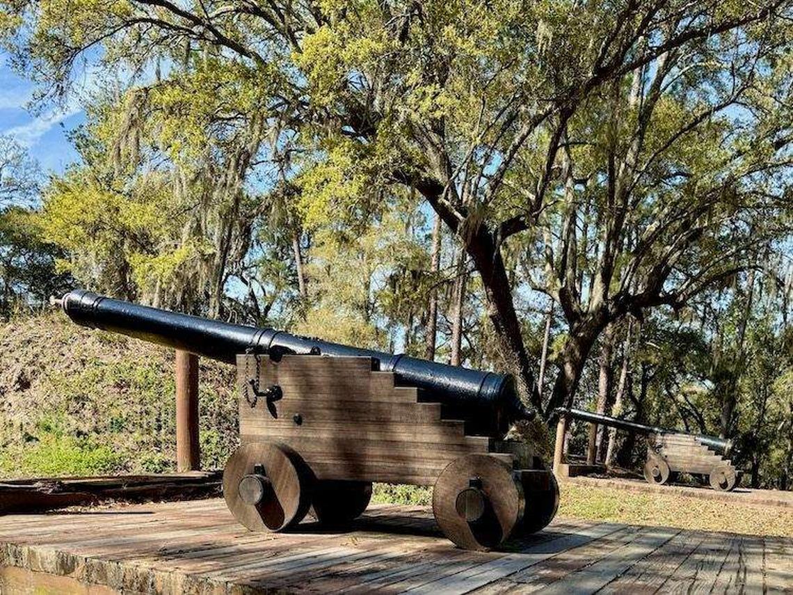  Historic cannons overlook the Ashley River at Charles Towne Landing State Historic Site. Photo credit: Sharon Kurtz 