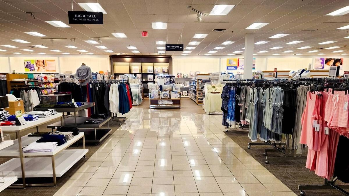  Kohl's shifts gears after it sees a roughly 1% year-over-year drop in comparable sales in the first quarter of 2026. 