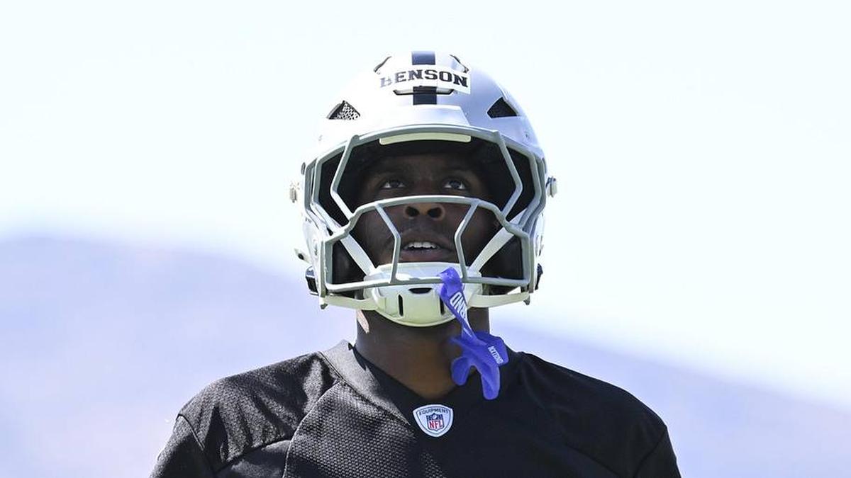  May 2, 2026; Henderson, NV, USA; Las Vegas Raiders wide receiver Malik Benson (19) runs through a drill during a Rookie Minicamp at Intermountain Health Performance Center. Mandatory Credit: Candice Ward-Imagn Images | Candice Ward-Imagn Images 