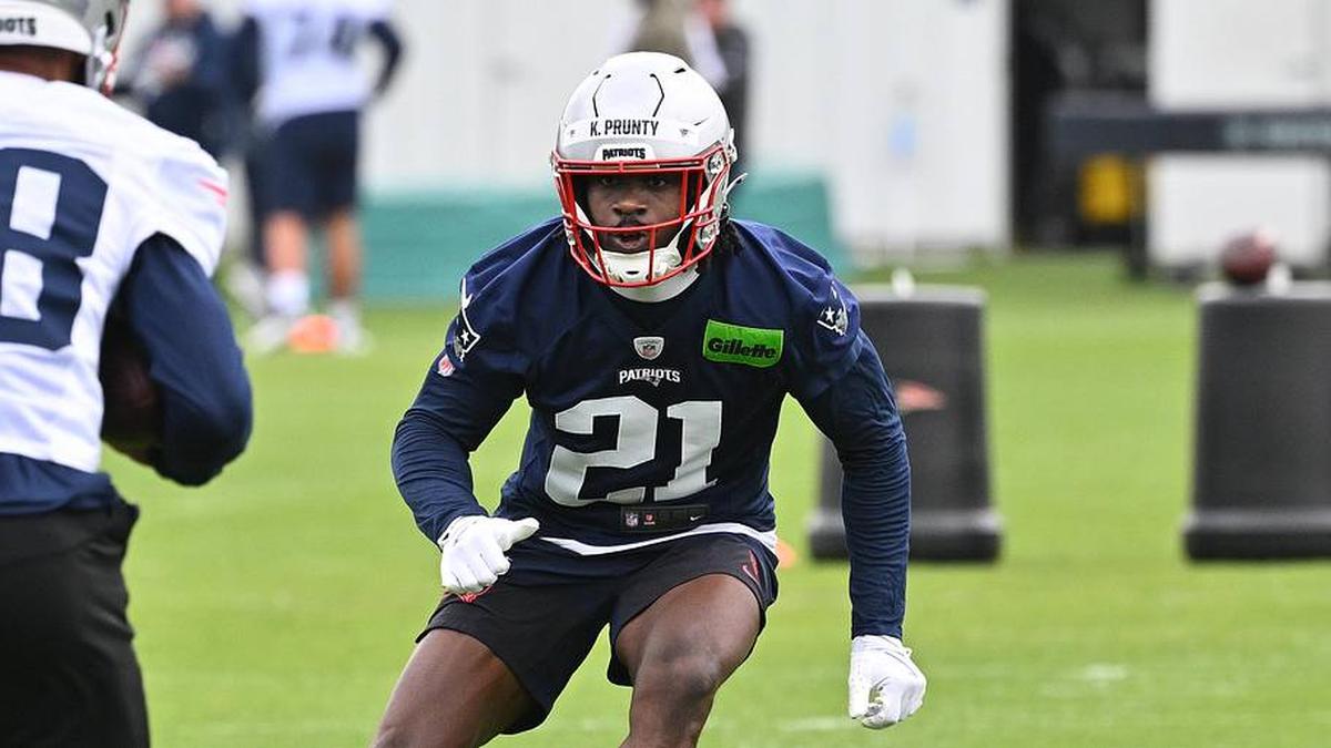  May 9, 2026; Foxborough, MA, USA; New England Patriots cornerback Karon Prunty (21) does a drill with wide receiver Cameron Dorner (88) during the New England Patriots rookie camp at Gillette Stadium. Mandatory Credit: Eric Canha-Imagn Images | Eric Canha-Imagn Images 