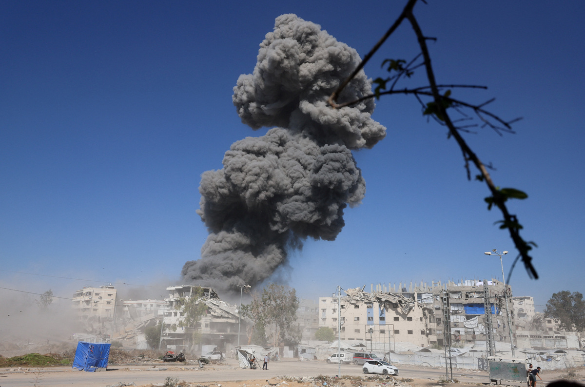 Smoke rises following an Israeli strike on a metal foundry in Gaza City, July 12, 2026. REUTERS/Dawoud Abu Alkas