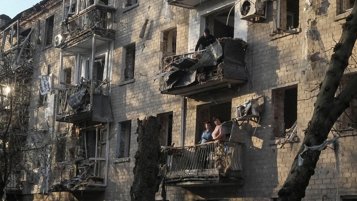 Russian attacks kill two in Ukraine; Kyiv drones strike central Russia 