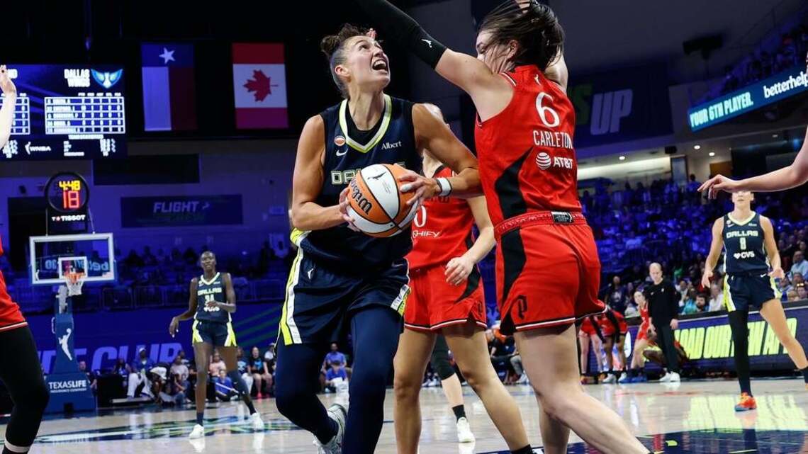 Paige Bueckers, Jessica Shepard lead Wings over Fire and into playoffs 