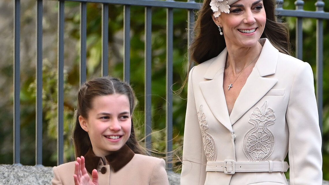 Kate Middleton and Princess Charlotte Spotted on London Tube Ride 