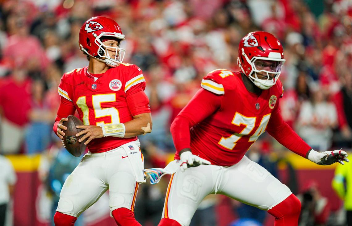  Kansas City Chiefs quarterback Patrick Mahomes (15) drops back to pass Jay Biggerstaff-Imagn Images