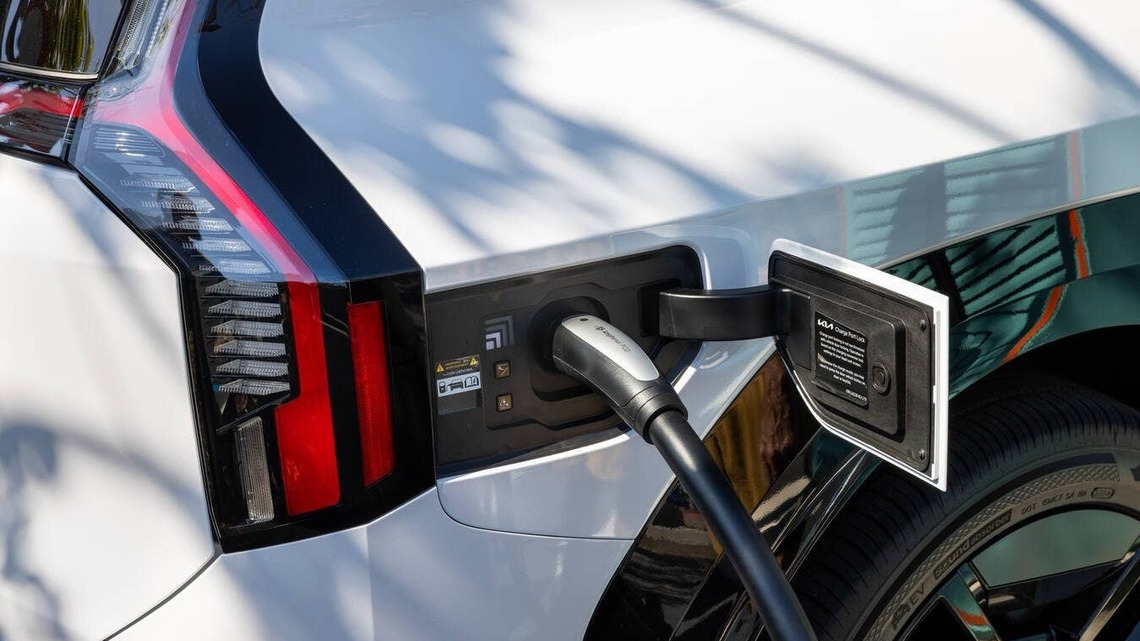 800 Volt Charging Architectures Explained