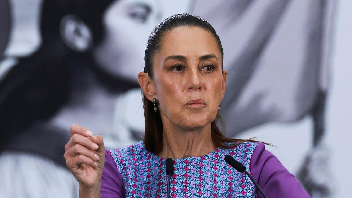 Mexico's President Claudia Sheinbaum attends a daily press conference, after the U.S. Justice Department said it had charged the governor of Mexico's Sinaloa state, Ruben Rocha, and other officials for their alleged involvement with the Sinaloa Cartel at the National Palace, in Mexico City, Mexico April 30, 2026. REUTERS/Henry Romero