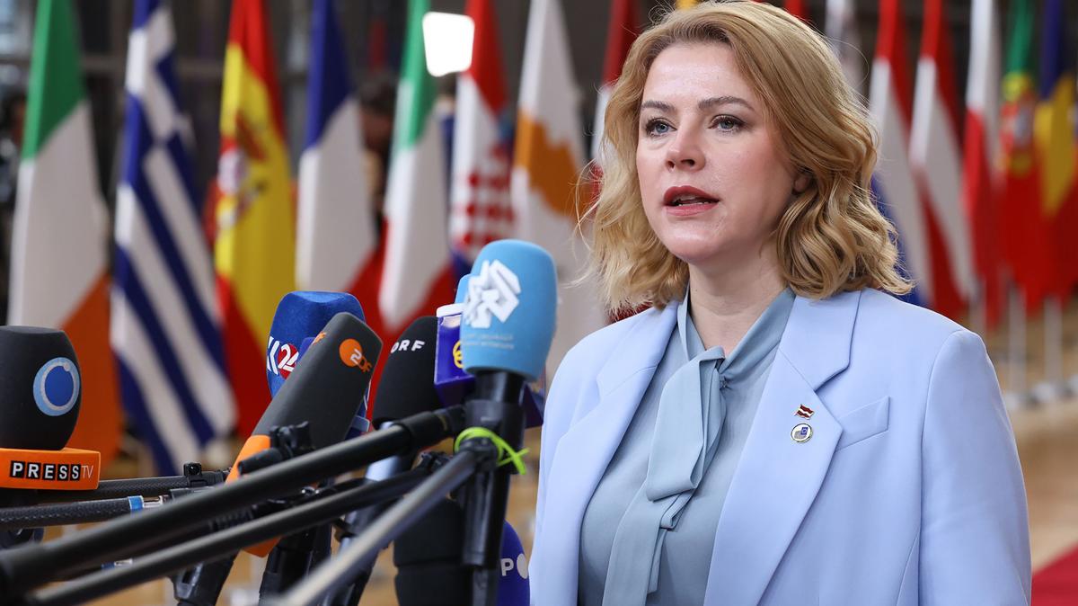 Latvian Prime Minister Evika Siliņa speaks to the media upon her arrival to attend a Euro Summit at the European Council building in Brussels. (Frederic Garrido-Ramirez/European Council/dpa/TNS)
