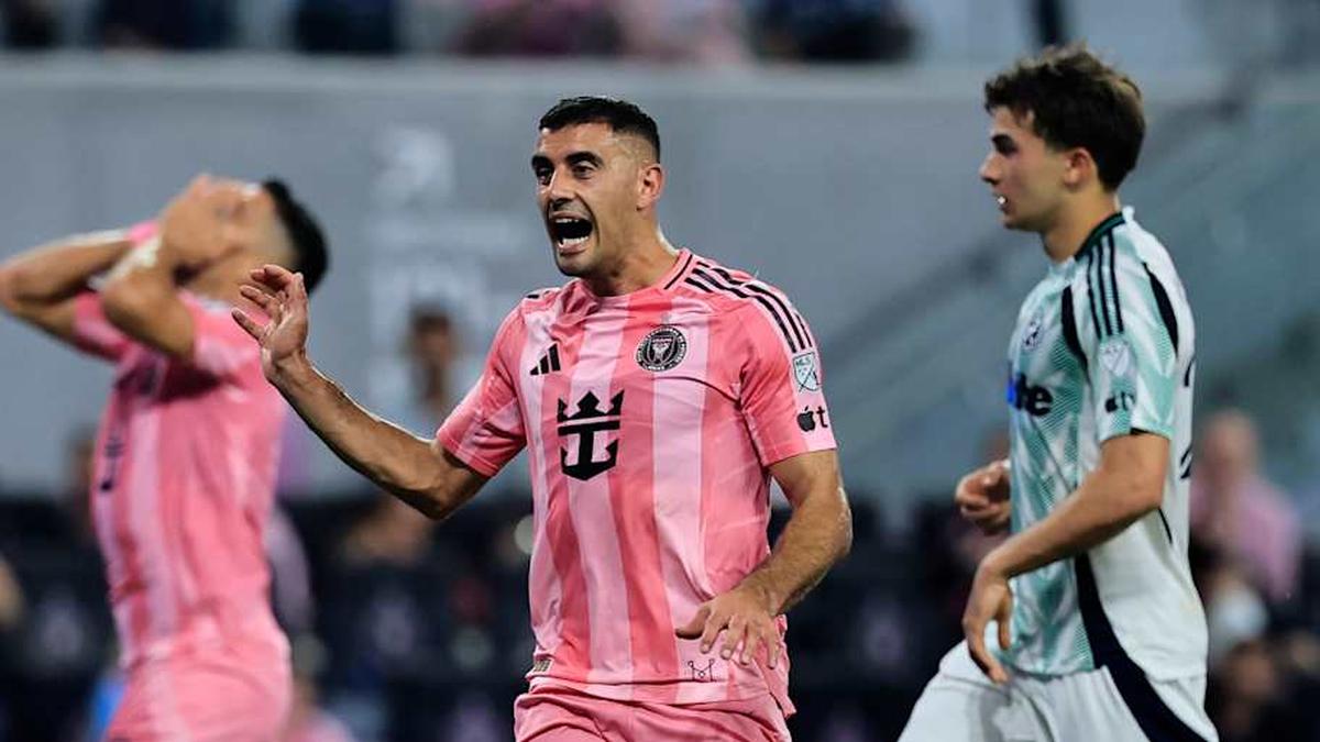  Germán Berterame (center) scored his third goal in four games in Inter Miami's latest draw. | Carmen Mandato/Getty Images 
